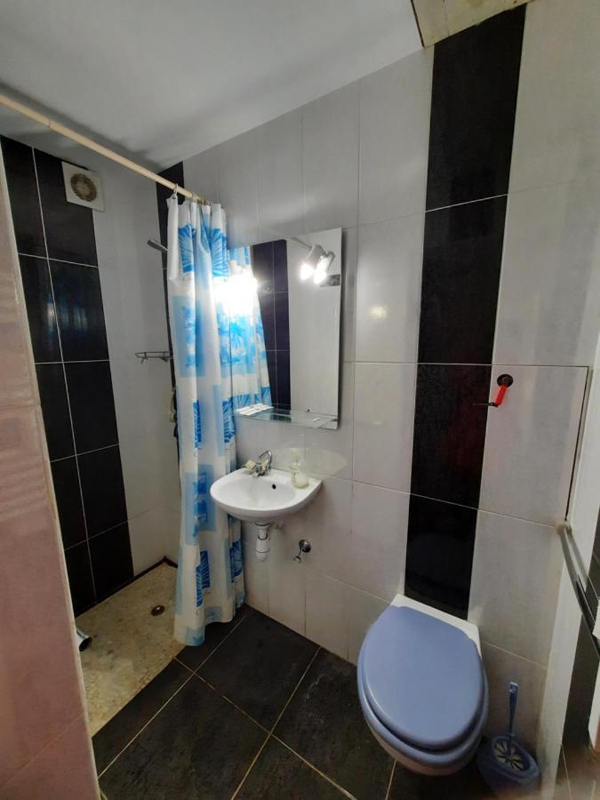 לבוב Midnight Cats' Apartment In Rynok Square Світло Є Завжди! מראה חיצוני תמונה